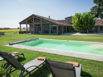 PoolOfHouse