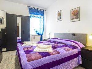 24002869-Ferienwohnung-6-Farnese-300x225-2