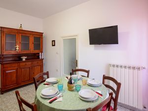 24002869-Ferienwohnung-6-Farnese-300x225-5