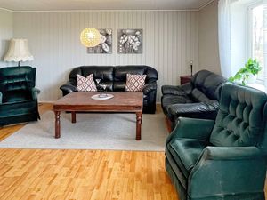 19312728-Ferienwohnung-6-Farstad-300x225-4