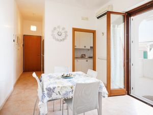 24034109-Ferienwohnung-4-Fasano-300x225-5