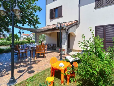 Ferienwohnung für 8 Personen (132 m²) in Valbandon 5/10