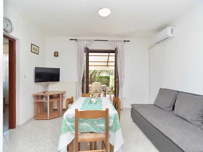 Ferienwohnung für 4 Personen (45 m²) in Valbandon 1/10