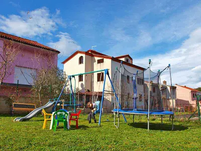 Ferienwohnung für 4 Personen (42 m²) in Valbandon 4/10