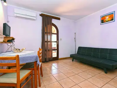 Ferienwohnung für 4 Personen (40 m²) in Valbandon 1/10