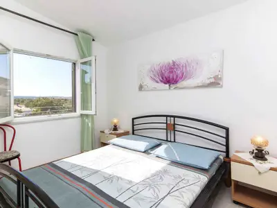 Ferienwohnung für 4 Personen (80 m²) in Valbandon 1/10