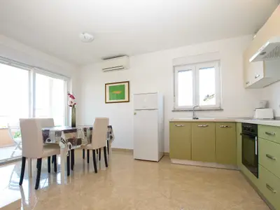 Ferienwohnung für 4 Personen (54 m²) in Fažana 1/10