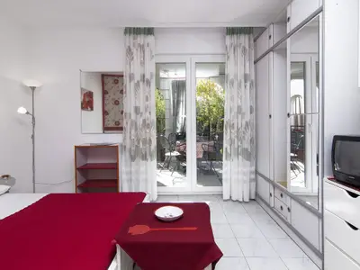 Ferienwohnung für 2 Personen (25 m²) in Valbandon 1/10