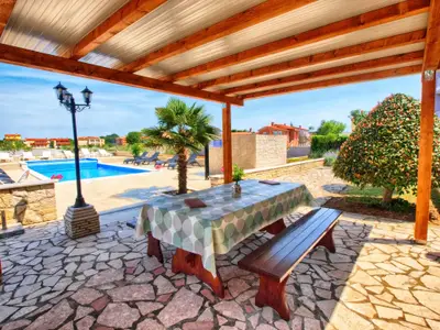 Ferienwohnung für 8 Personen (118 m²) in Valbandon 5/10