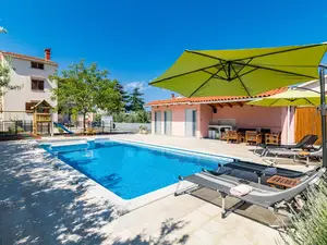 Ferienwohnung für 8 Personen (85 m²) in Valbandon