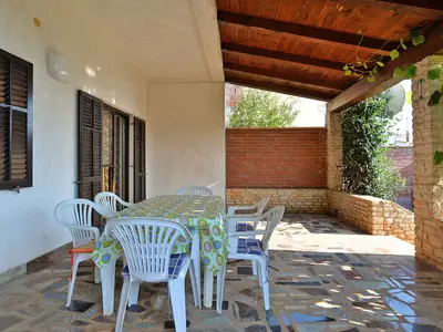 Ferienwohnung für 8 Personen (160 m²) in Fažana 3/10