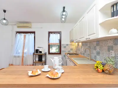 Ferienwohnung für 8 Personen (130 m²) in Fažana 3/10