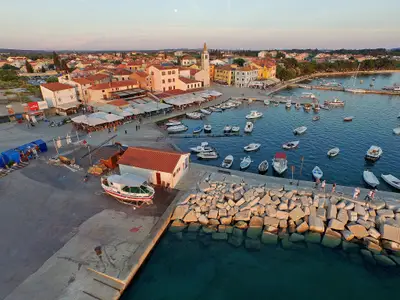 Ferienwohnung für 8 Personen (90 m²) in Fažana 2/10