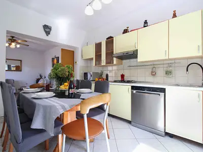 Ferienwohnung für 8 Personen (100 m²) in Fažana 2/10