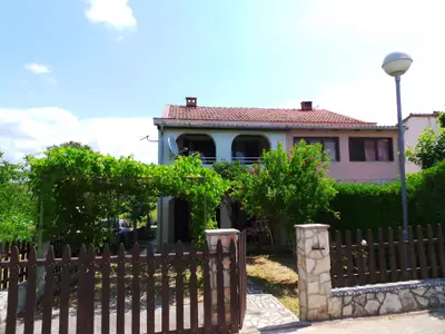 Ferienwohnung für 4 Personen (40 m²) in Valbandon 1/10