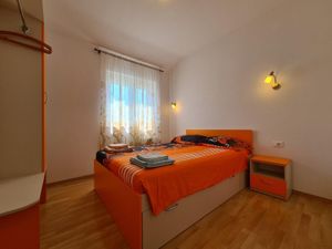 23551211-Ferienwohnung-4-Fažana-300x225-3