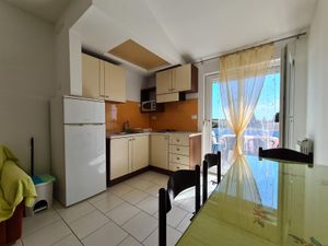 23551211-Ferienwohnung-4-Fažana-300x225-5