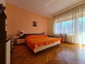 23954686-Ferienwohnung-5-Fažana-300x225-4