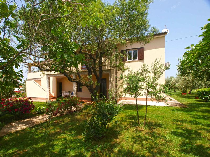 23957824-Ferienwohnung-3-Fažana-800x600-2