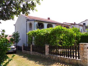 23776356-Ferienwohnung-4-Fažana-300x225-5