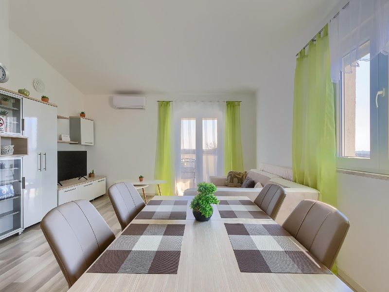 23387293-Ferienwohnung-2-Fažana-800x600-2