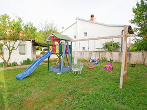 18700386-Ferienwohnung-6-Fažana-300x225-1