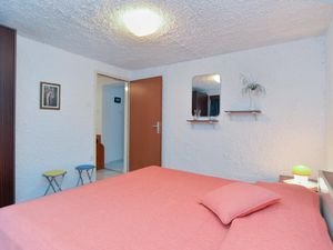 21751947-Ferienwohnung-3-Fažana-300x225-3