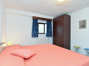 21751947-Ferienwohnung-3-Fažana-300x225-5