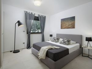 23697165-Ferienwohnung-7-Fažana-300x225-2