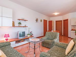 23724716-Ferienwohnung-4-Fažana-300x225-5