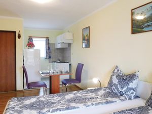 23736854-Ferienwohnung-2-Fažana-300x225-5