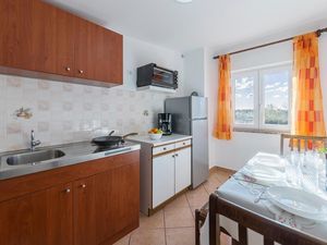 23744433-Ferienwohnung-4-Fažana-300x225-2