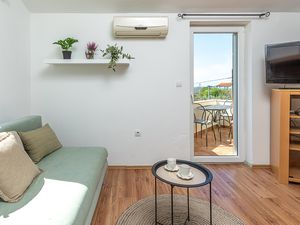 23763876-Ferienwohnung-3-Fažana-300x225-2