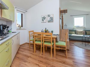 23763876-Ferienwohnung-3-Fažana-300x225-4