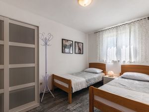 19125843-Ferienwohnung-4-Fažana-300x225-4