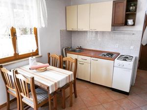 19126921-Ferienwohnung-5-Fažana-300x225-2