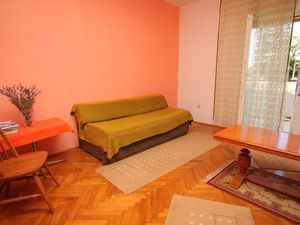 19127457-Ferienwohnung-5-Fažana-300x225-2