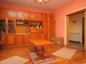 19127457-Ferienwohnung-5-Fažana-300x225-3