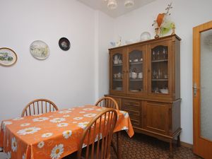 19127457-Ferienwohnung-5-Fažana-300x225-5