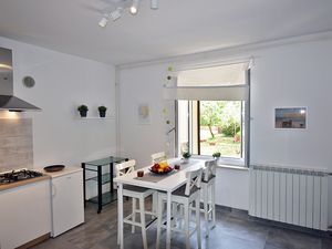 22314199-Ferienwohnung-3-Fažana-300x225-3