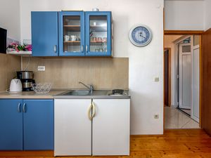 23012181-Ferienwohnung-3-Fažana-300x225-4