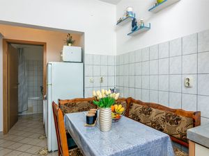 23427120-Ferienwohnung-4-Fažana-300x225-4