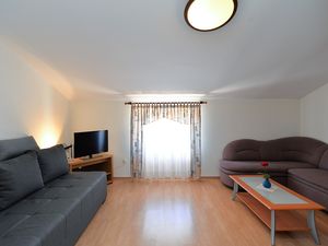 23433406-Ferienwohnung-5-Fažana-300x225-1