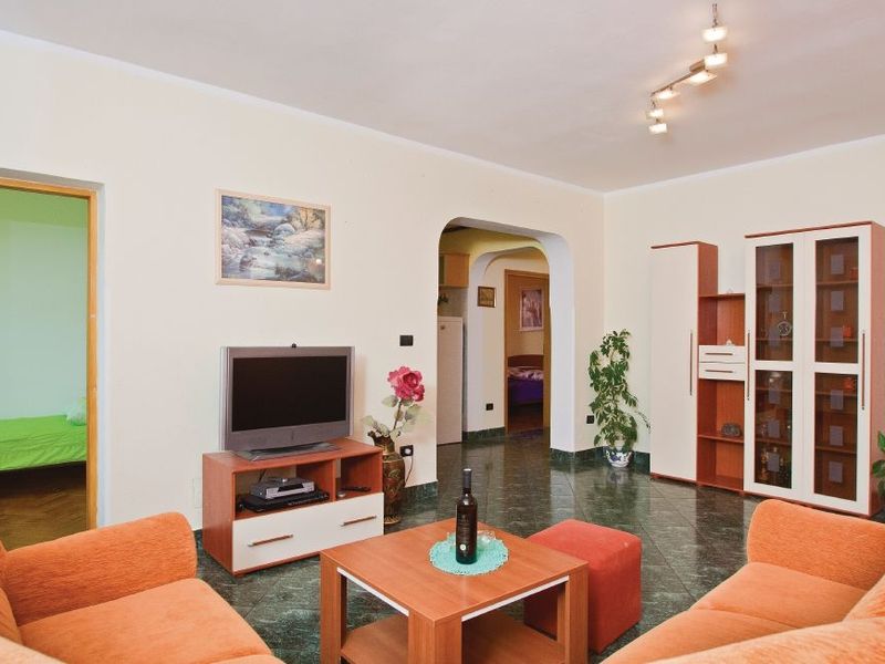 23931795-Ferienwohnung-6-Fažana-800x600-1