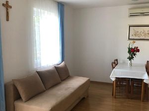 17930307-Ferienwohnung-6-Fažana-300x225-2