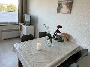 23886085-Ferienwohnung-4-Fehmarn / Burg-300x225-3