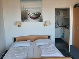 22272305-Ferienwohnung-2-Fehmarn / Burgtiefe-300x225-2