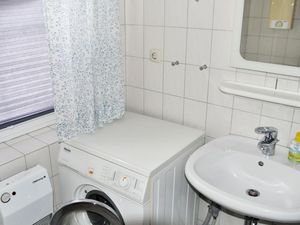 23658886-Ferienwohnung-4-Fehmarn-300x225-4