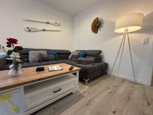 23948975-Ferienwohnung-4-Fehmarn-300x225-1