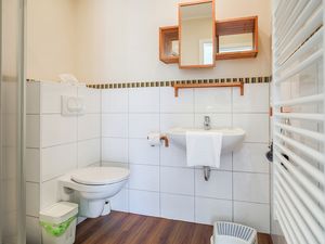 19225922-Ferienwohnung-4-Fehmarn-300x225-4